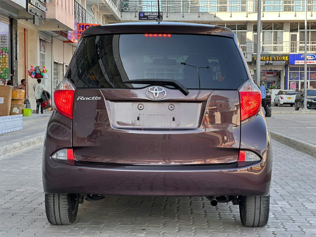 TOYOTA RACTICS thumbnail 8